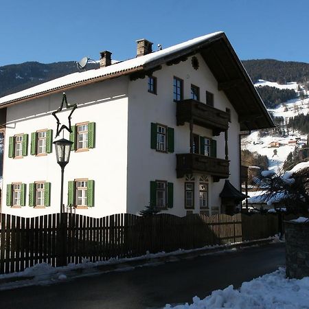 Zillertal Apartments Zell am Ziller Szoba fotó